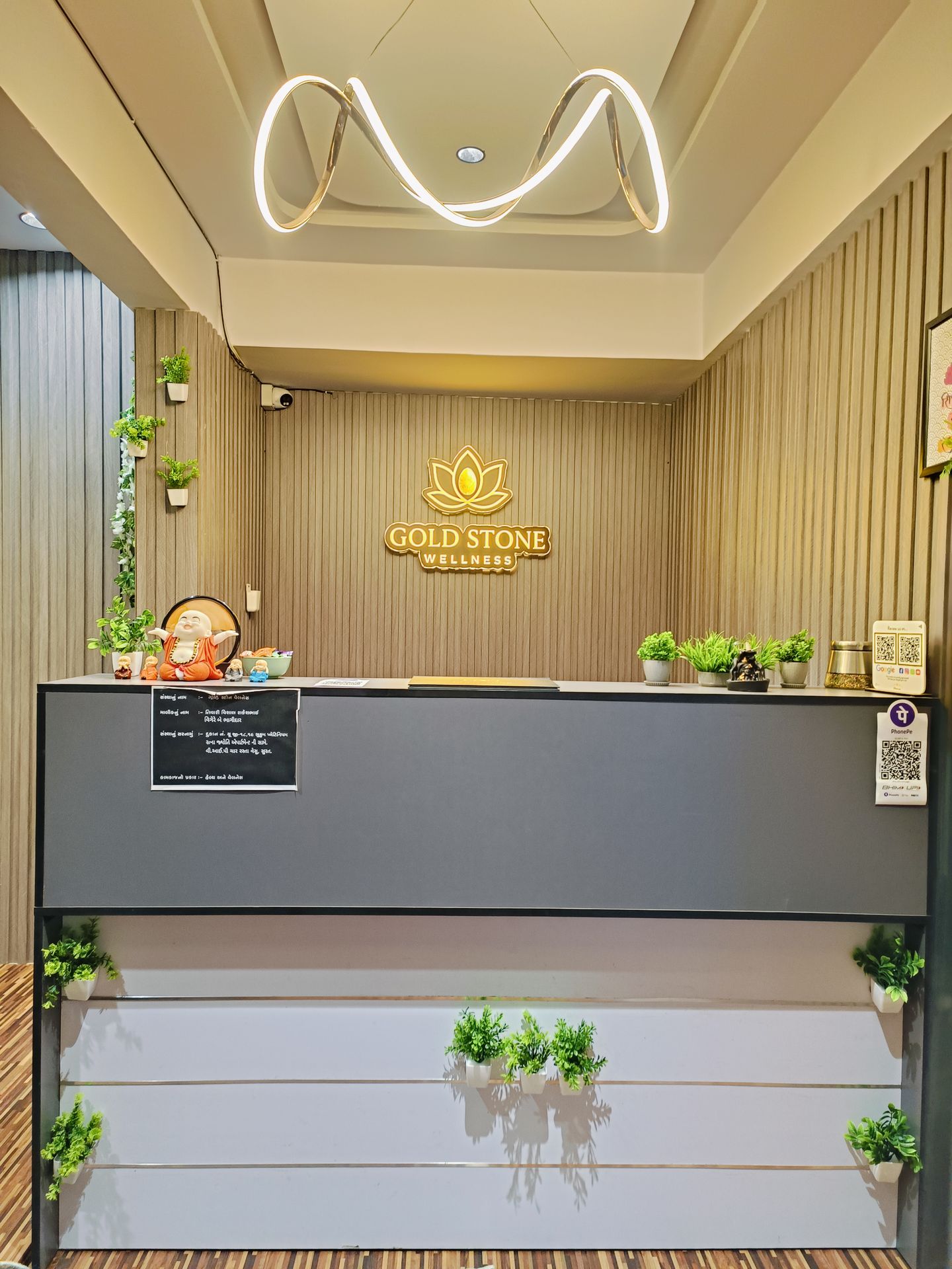 Luxurious Spa in Vesu, Surat